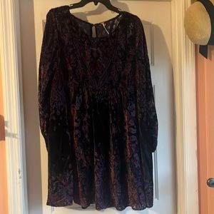 Free People Black/Purple Patterned Tunic - Size L 💜🖤